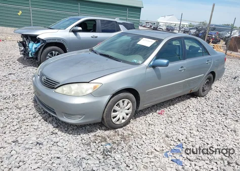 2006 Toyota Camry Le z USA, uszkodzony, nr VIN 4T1BE32K16U657235